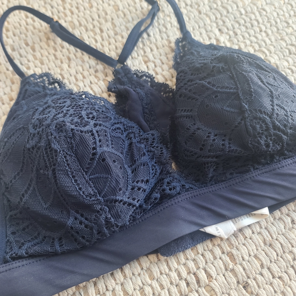 Cotton On Navy Blue Lace Bralette - Picture 3 of 5